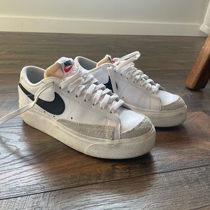 Nike blazer low platform